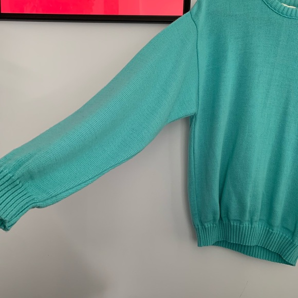 Vintage Canadian-Made Acrylic Sweater 🍁 - Picture 2 of 5